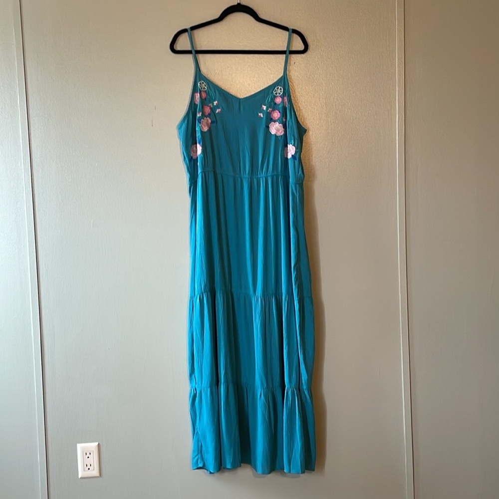 Fourteenth place, strapped, maxi dress. Size XXXL